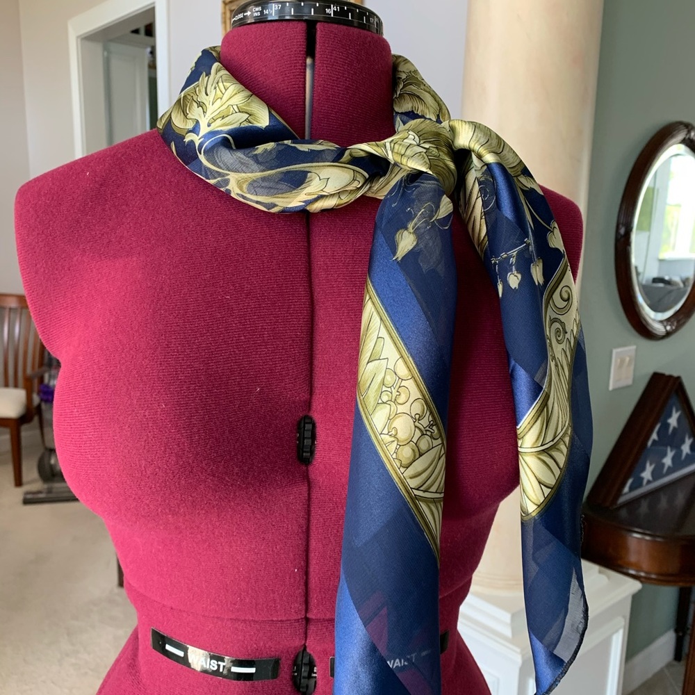 Scarf Navy and Gold